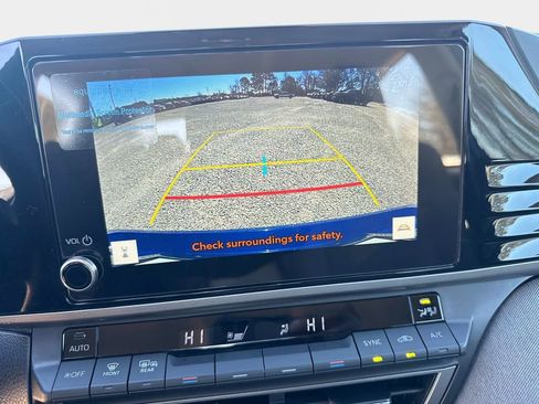 Used 2025 Toyota Camry LE image 21