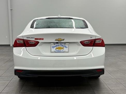 Used 2018 Chevrolet Malibu LT image 3
