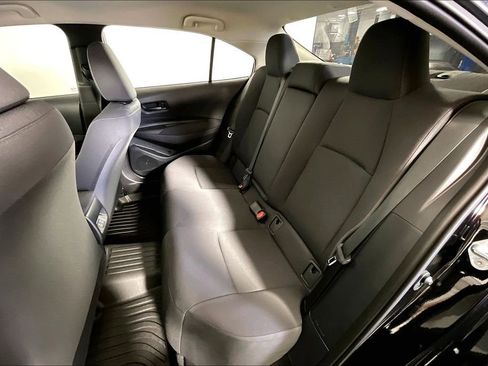 Used 2025 Toyota Corolla LE image 35