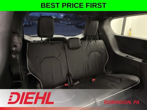 New 2026 Chrysler Pacifica Limited w/ S Appearance Package AWD/4WD image 12