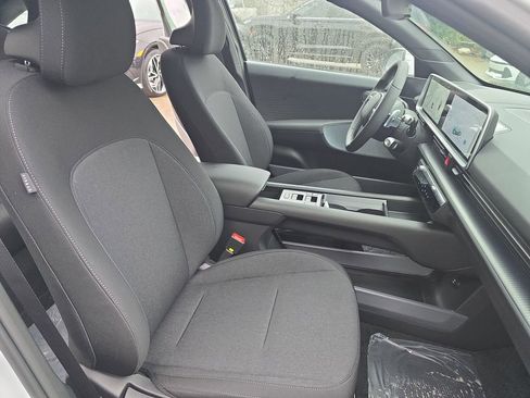 New 2025 Hyundai Ioniq 6 SE image 10