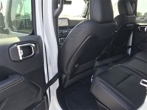 New 2025 Jeep Gladiator Sport w/ Premium Package image 5