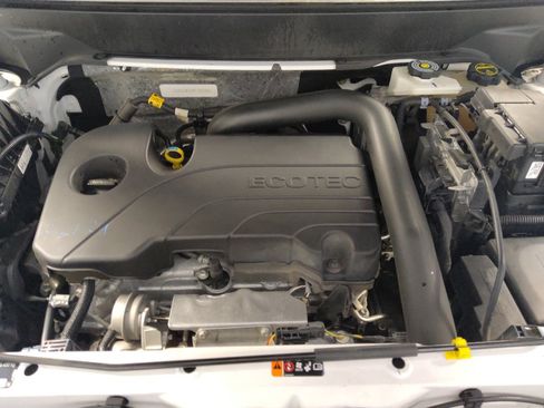 Used 2024 GMC Terrain SLE FWD image 30