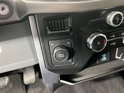 Used 2024 Ford F150 XLT image 19