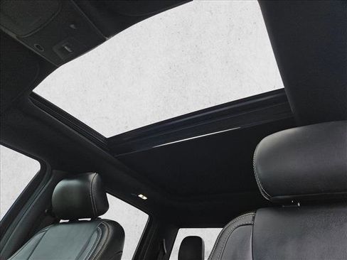 Certified 2019 Ford F150 Lariat w/ Equipment Group 502A Luxury image 16