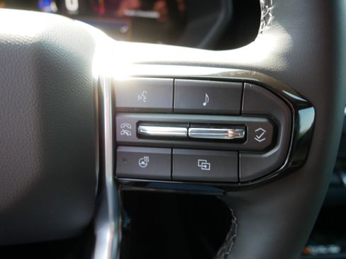 New 2025 Chevrolet Colorado Trail Boss w/ Midnight Edition image 8