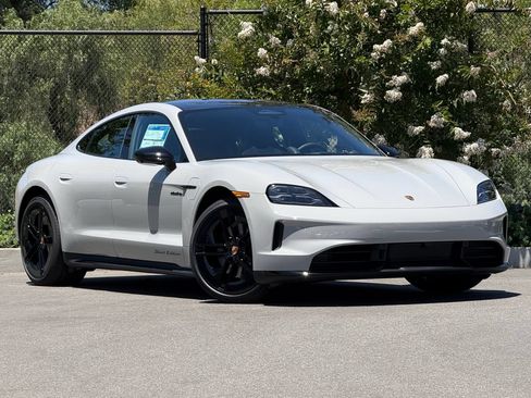 New 2026 Porsche Taycan RWD image 9