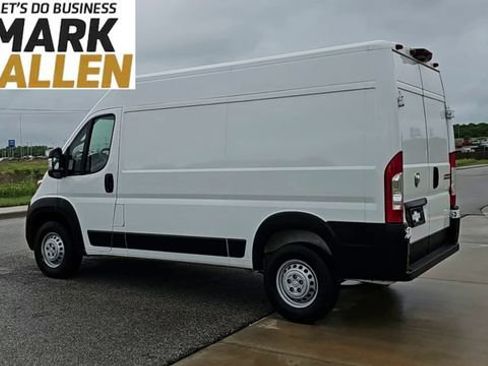 Used 2025 RAM ProMaster 2500 w/ Convenience Group FWD image 6