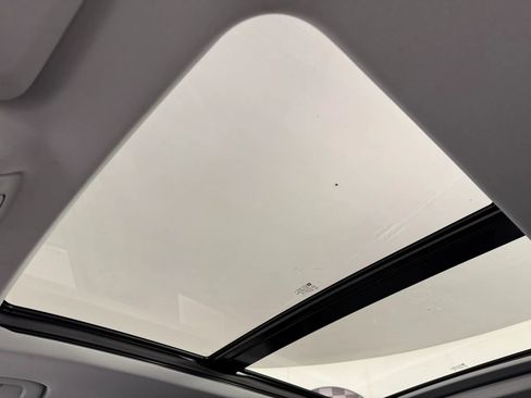 Used 2022 Chevrolet Blazer LT w/ Sound & Technology Package image 23