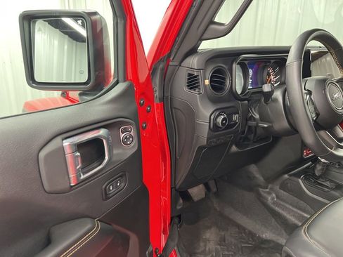 Used 2025 Jeep Wrangler Unlimited Rubicon 392 AWD/4WD image 19