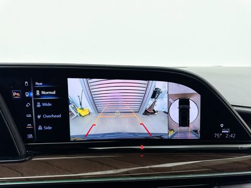 Used 2021 Cadillac Escalade ESV Premium Luxury Platinum image 12