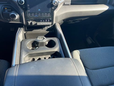 Used 2024 RAM 1500 Lone Star image 32