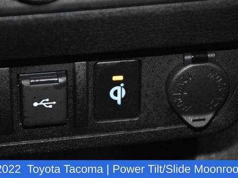 Used 2022 Toyota Tacoma TRD Off-Road w/ TRD Premium Off Road Package image 18