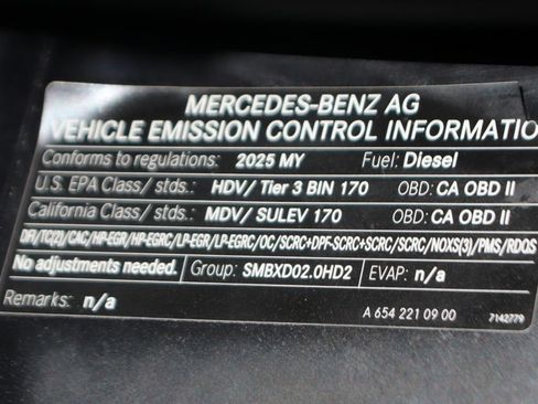 Used 2025 Mercedes-Benz Sprinter 2500 image 16