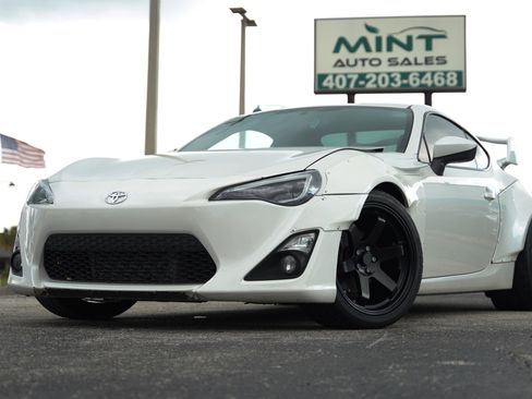 Used 2013 Scion FR-S image 1