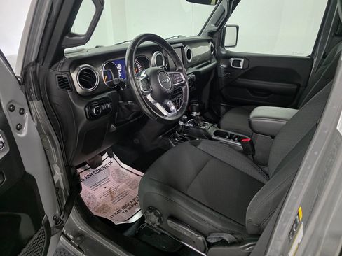 Used 2021 Jeep Wrangler Unlimited Sahara w/ Uconnect 4C Nav & Sound Group image 18