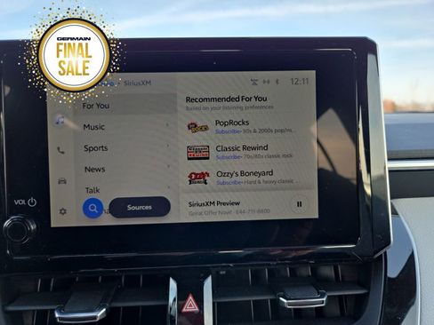 Used 2025 Toyota Corolla SE image 36