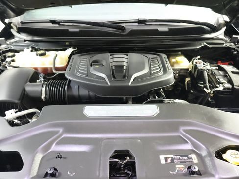 Used 2023 Jeep Wagoneer L Series II AWD/4WD image 17