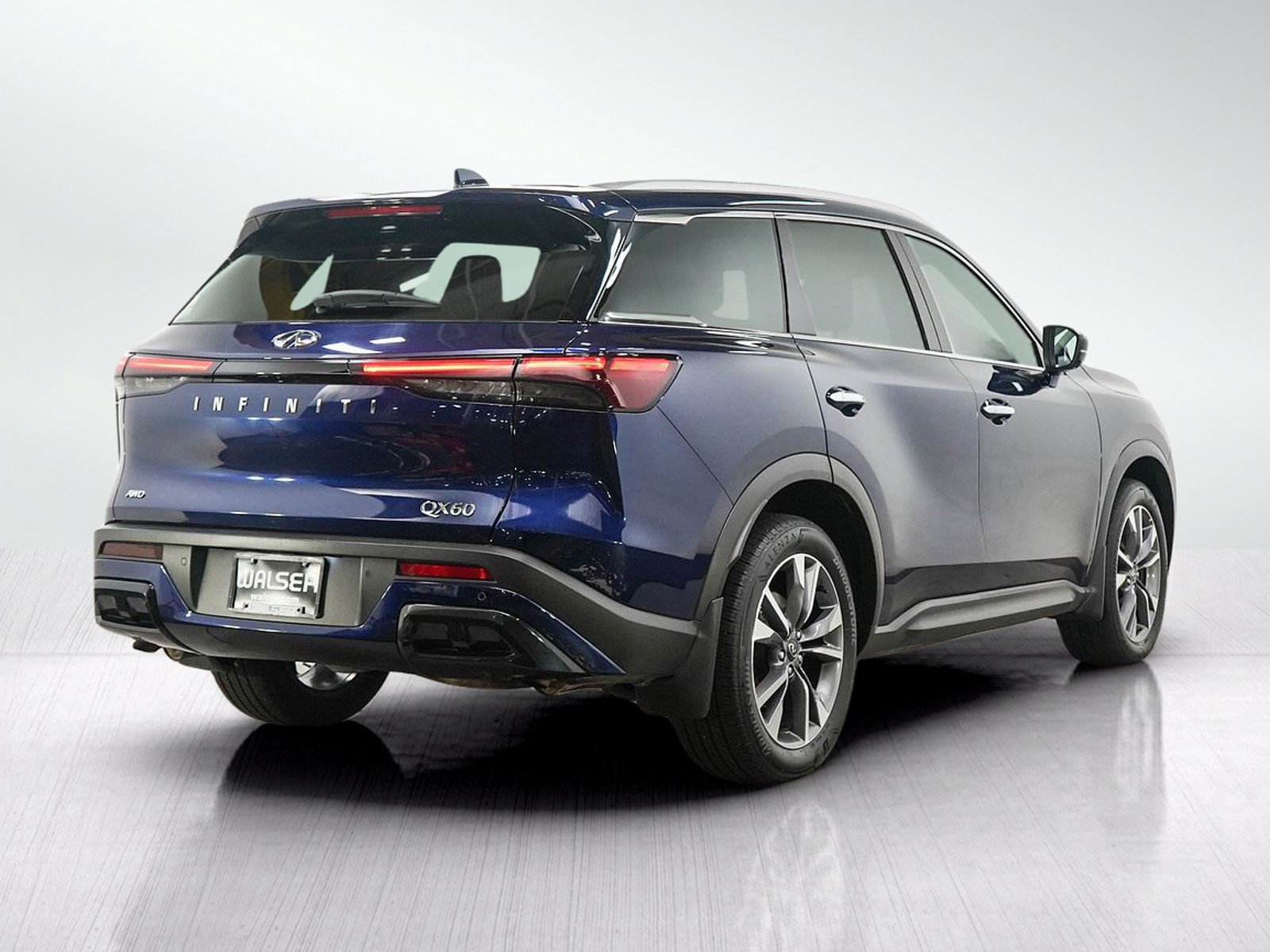 Used 2025 INFINITI QX60 Luxe AWD/4WD image 5