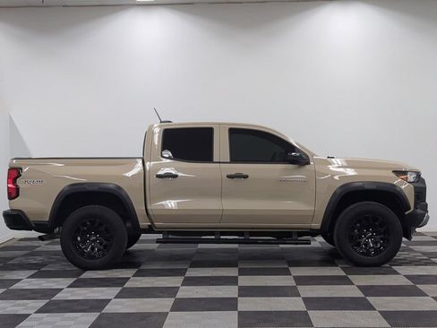 Used 2023 Chevrolet Colorado Trail Boss w/ Technology Package AWD/4WD image 8
