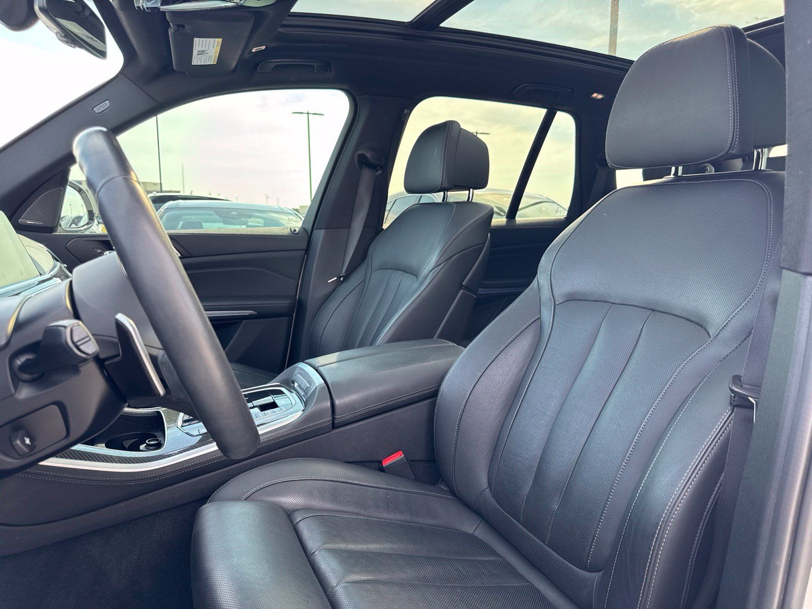 Used 2021 BMW X5 M50i w/ Premium Package AWD/4WD image 10