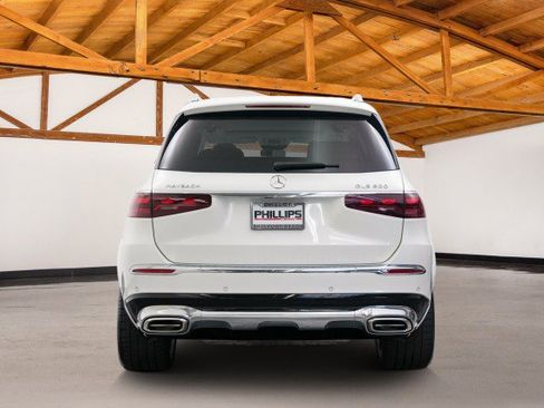 Used 2024 Mercedes-Benz Maybach GLS 600 GLS Maybach GLS 600 image 4
