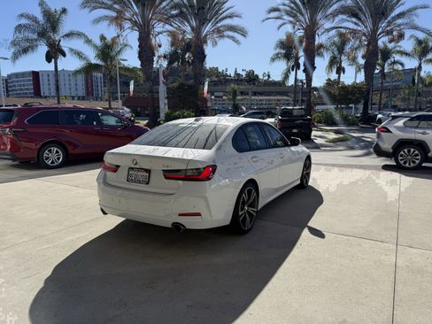 Used 2023 BMW 330i Sedan w/ Driving Assistance Package image 5