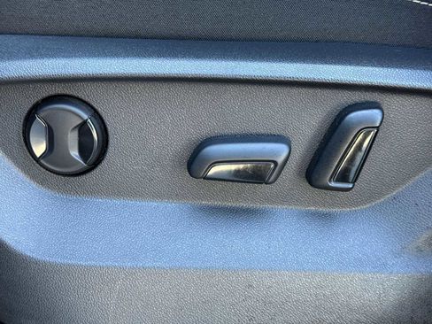 Used 2021 Volkswagen Atlas SE image 16