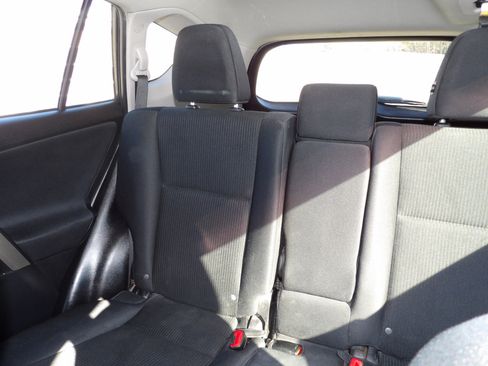 Used 2015 Toyota RAV4 LE image 14
