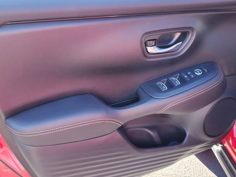 Used 2025 Honda HR-V Sport image 6