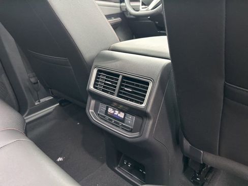 Used 2025 Volkswagen Atlas Peak Edition SE image 43