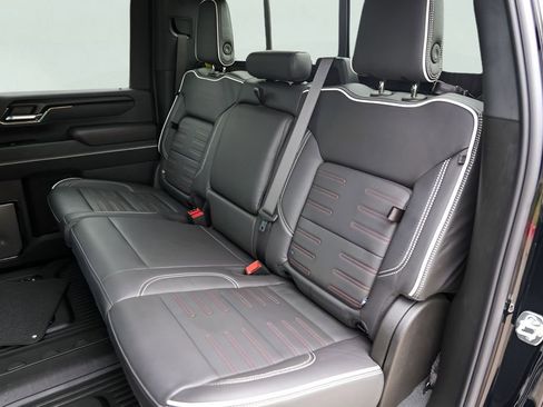 Used 2025 GMC Sierra 2500 AT4X AWD/4WD image 27