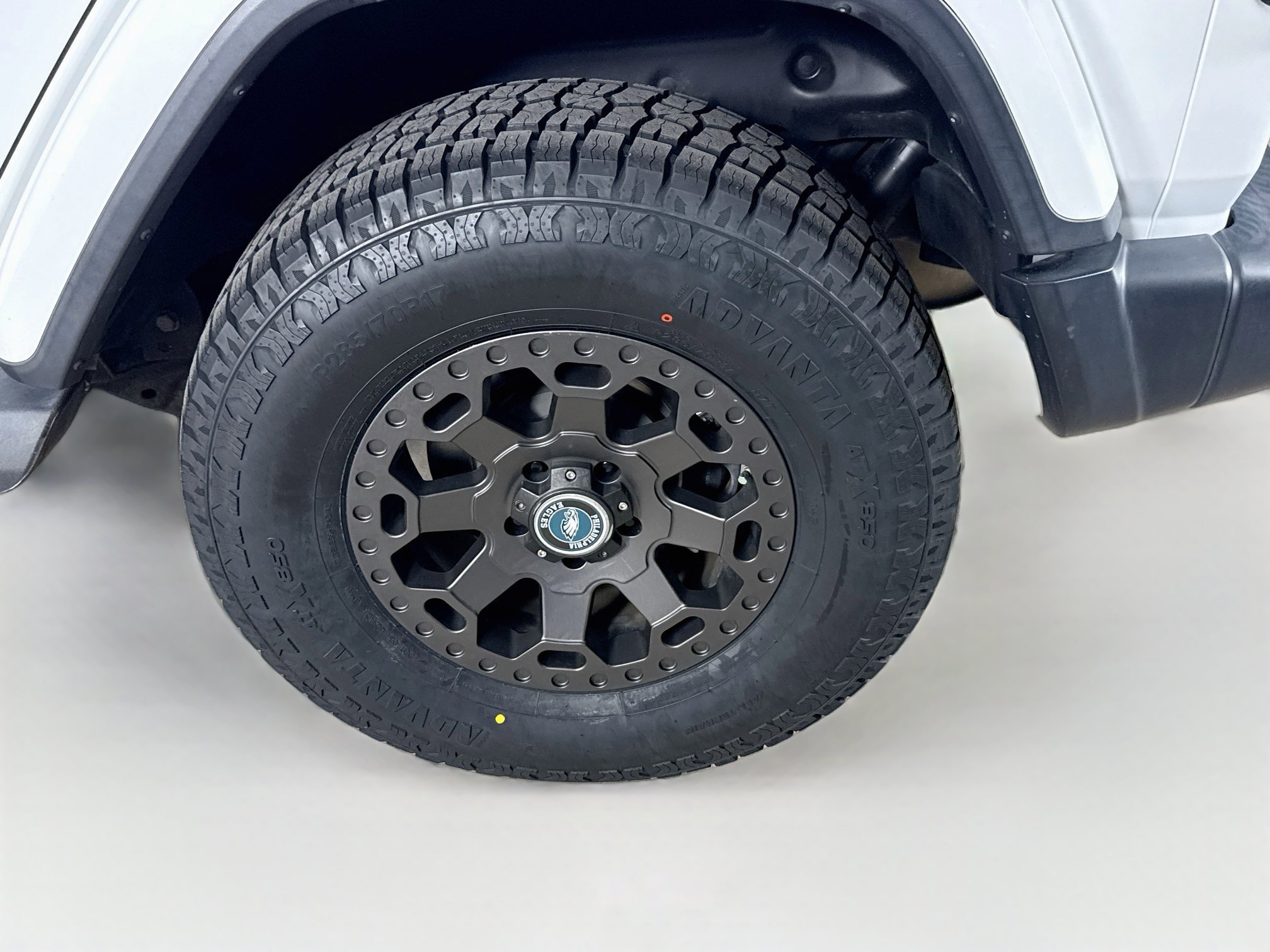 Used 2019 Jeep Wrangler Unlimited Sahara AWD/4WD image 35