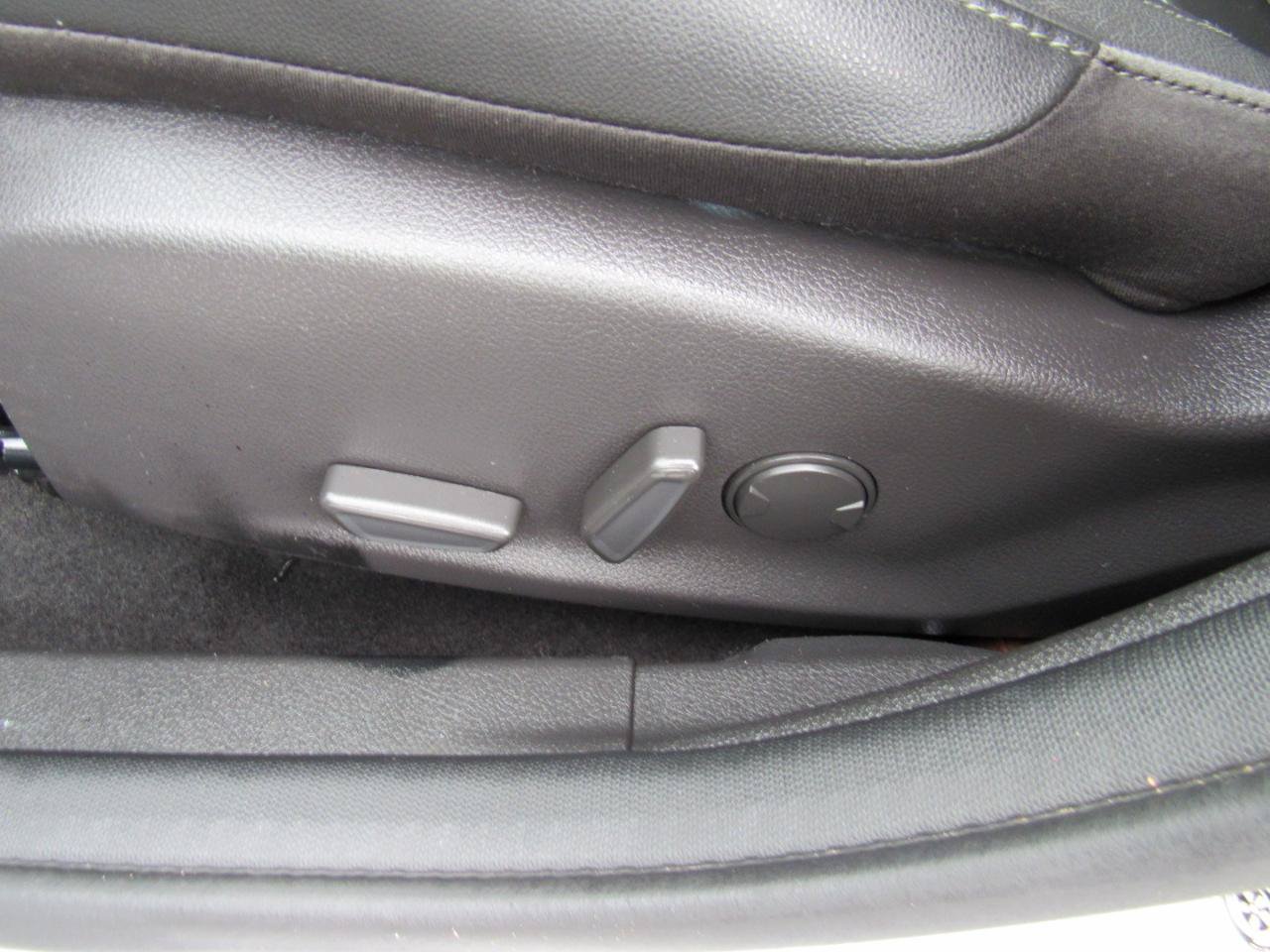 Used 2015 Ford Focus SE w/ Equipment Group 201A FWD image 15