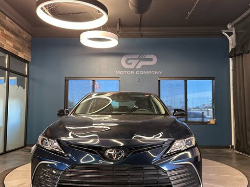Used 2021 Toyota Camry LE FWD image 8