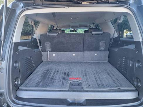 Used 2018 GMC Yukon XL SLE image 18