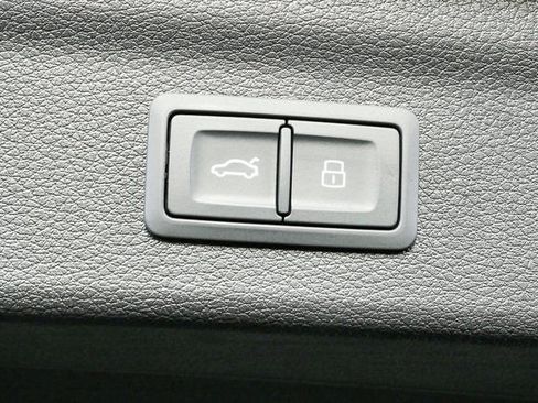 Used 2023 Audi Q3 2.0T Premium Plus w/ Premium Plus Package image 29