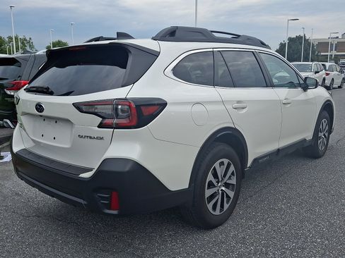 Used 2022 Subaru Outback Premium AWD/4WD image 4