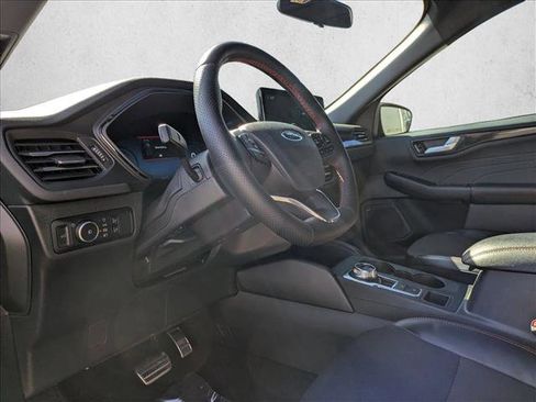 Used 2024 Ford Escape ST-Line Select w/ Tech Pack #2 image 9