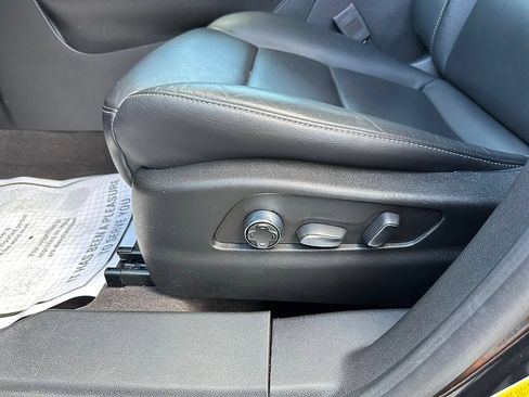 Used 2024 Cadillac XT4 Premium Luxury FWD image 21