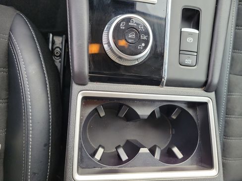 Used 2024 Mitsubishi Outlander SE image 31