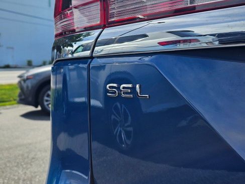 Certified 2026 Volkswagen Atlas SEL Premium R-Line AWD/4WD image 18