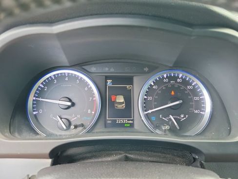 Used 2019 Toyota Highlander XLE FWD image 33