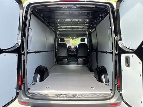 New 2025 Mercedes-Benz Sprinter 2500 image 26