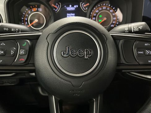 Used 2024 Jeep Wrangler Sport AWD/4WD image 15