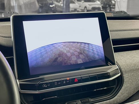 Used 2022 Jeep Compass Latitude image 23