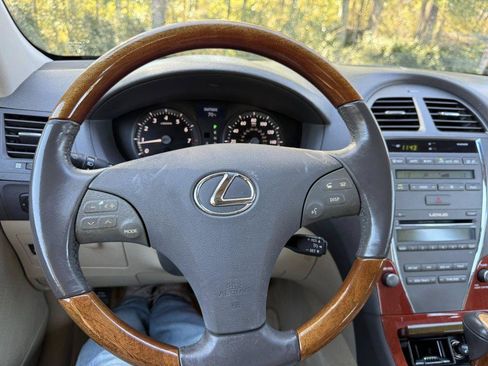 Used 2007 Lexus ES 350 w/ Premium Pkg FWD image 10