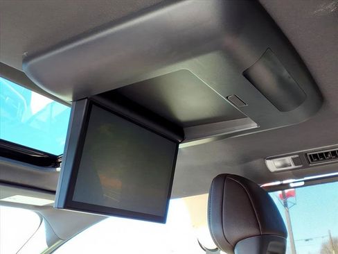 Certified 2024 Toyota Sienna Platinum image 16