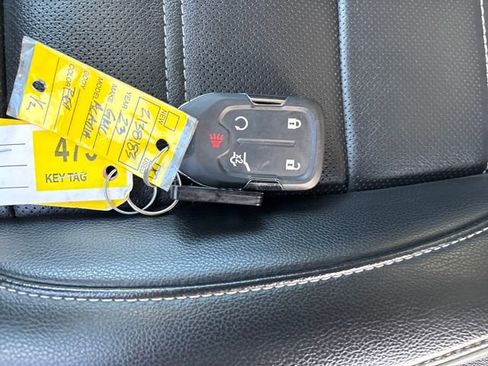 Used 2023 GMC Acadia Denali w/ Denali Technology Package image 32