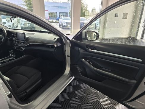 Used 2023 Nissan Altima 2.5 SV image 42